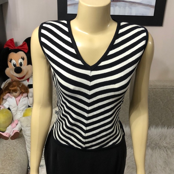 NWT V.A.S. CLOTHING CO TOP SIZE M-L - Picture 2 of 8